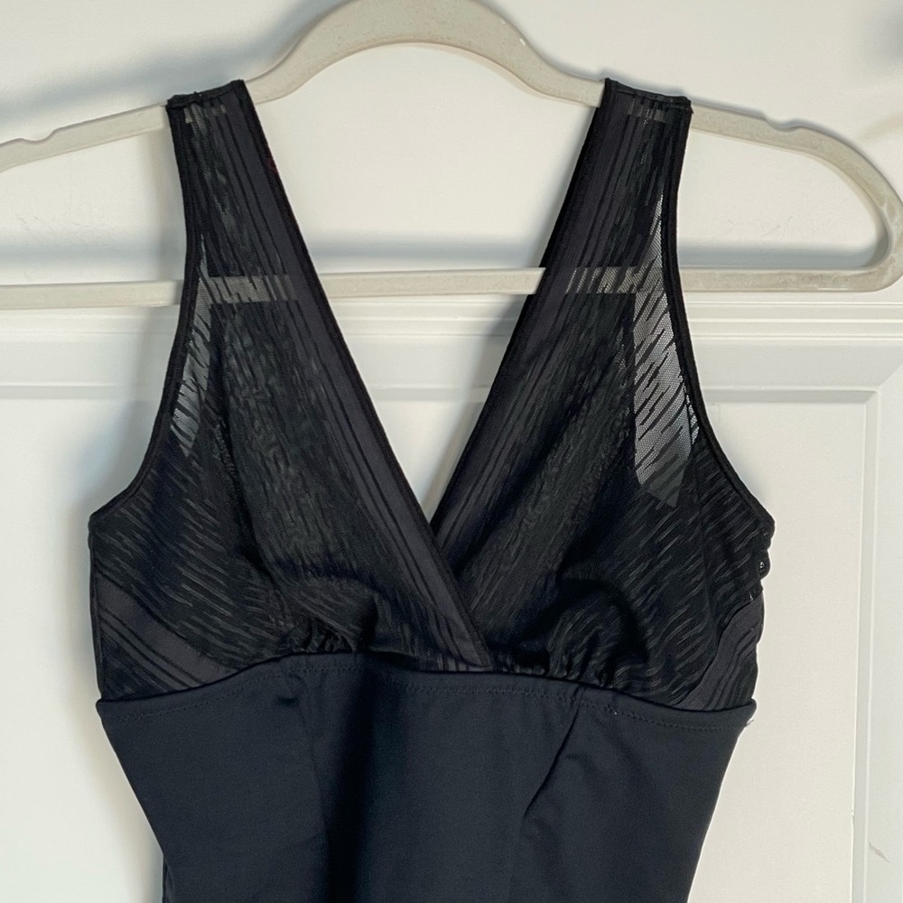 New! Leonisa Shapewear Black Sheer Stripe Detail Sculpting Bodysuit 47427 - Picture 3 of 10